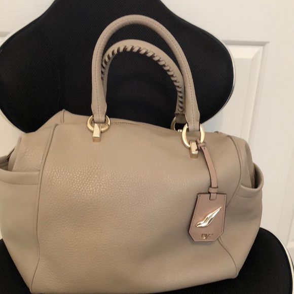 Authentic ‭Diane Von Furstenberg Handbag - Picture 1 of 7